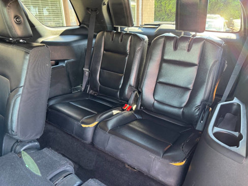Used 2018 Ford Explorer XLT w/ Equipment Group 202A image 14