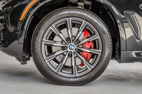 Used 2022 BMW X5 xDrive40i w/ M Sport Package image 14