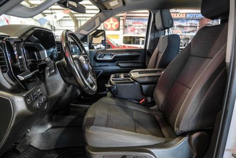 Used 2024 Chevrolet Silverado 2500 LT image 6