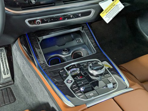 New 2026 BMW X7 M60i image 30
