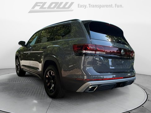 New 2025 Volkswagen Atlas Peak Edition SE image 5