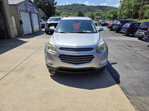 Used 2017 Chevrolet Equinox LT w/ Convenience Package image 2