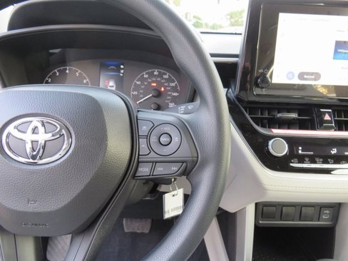New 2025 Toyota Corolla Cross L image 34