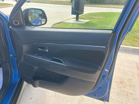 Used 2020 Mitsubishi Outlander Sport Black Edition image 30