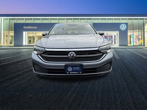 Used 2024 Volkswagen Jetta S image 9