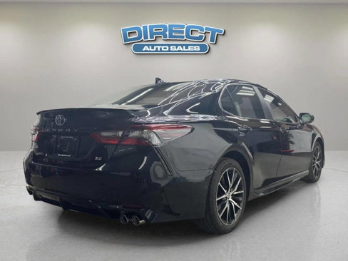 Used 2022 Toyota Camry SE image 6