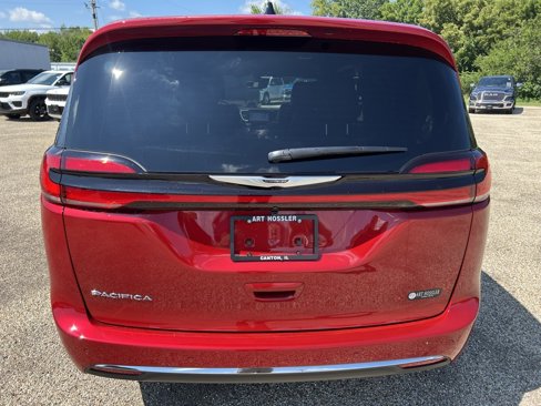 New 2026 Chrysler Pacifica Select image 4