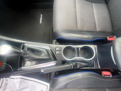 Used 2017 Toyota Corolla SE image 14