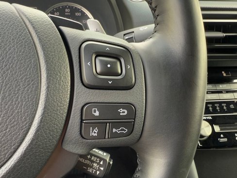 Used 2025 Lexus IS 300 image 27