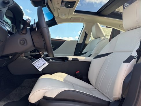 New 2025 Lexus ES 350 Luxury image 38