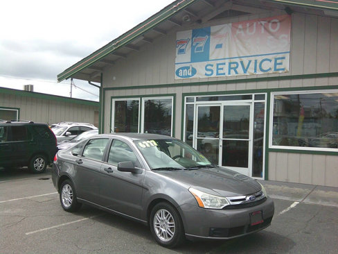 Used 2011 Ford Focus SE image 1
