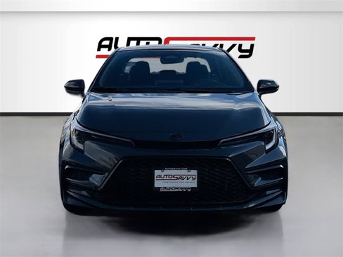 Used 2025 Toyota Corolla SE image 2