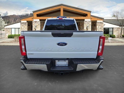 New 2025 Ford F250 XLT w/ FX4 Off-Road Package image 6
