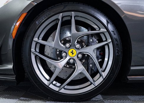 Certified 2020 Ferrari 812 Superfast image 4