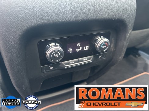 Used 2024 GMC Acadia AT4 w/ Luxury Package image 18