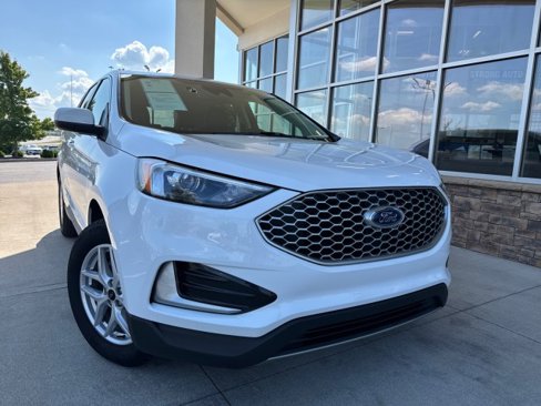 Used 2024 Ford Edge SEL image 2