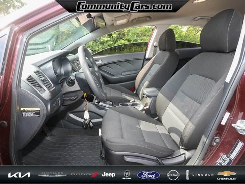 Used 2018 Kia Forte LX w/ LX Rear Camera Package image 12