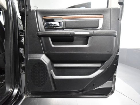 Used 2016 RAM 1500 Laramie w/ Convenience Group image 40