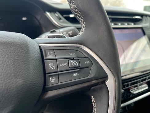 Used 2024 Jeep Grand Cherokee Limited image 24