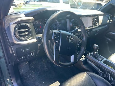 Used 2022 Toyota Tacoma SR5 image 9
