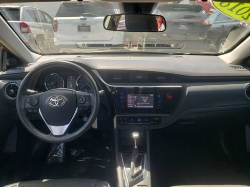Used 2018 Toyota Corolla SE image 14