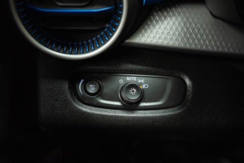 Used 2025 Chevrolet Trax LS image 26