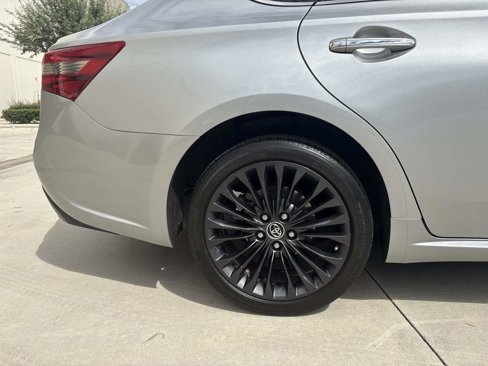 Used 2016 Toyota Avalon Touring image 21