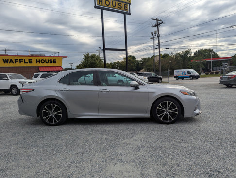 Used 2020 Toyota Camry SE image 5