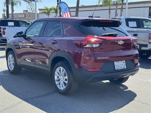 Used 2025 Chevrolet TrailBlazer LS w/ LS Convenience Package image 3