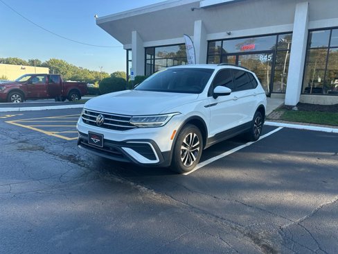 Used 2023 Volkswagen Tiguan S image 3