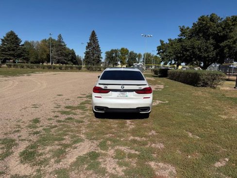 Used 2019 BMW M760i xDrive image 6