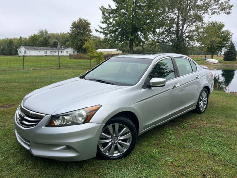Used 2011 Honda Accord EX-L image 1
