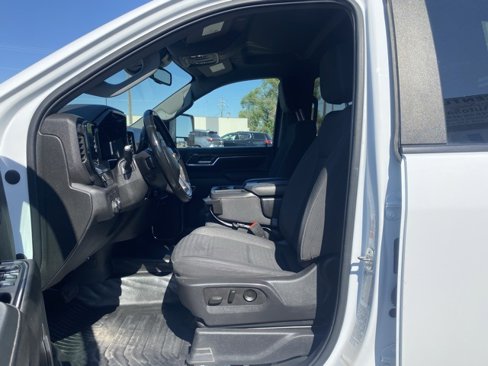 Used 2024 Chevrolet Silverado 2500 LT w/ Convenience Package image 24