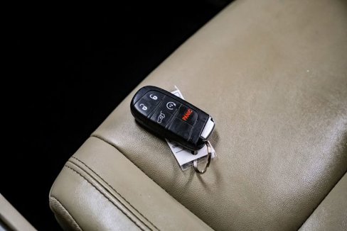 Used 2020 Jeep Grand Cherokee Limited image 55