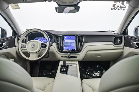 Certified 2025 Volvo XC60 T8 Plus w/ Protection Package Premier image 14