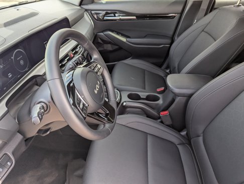 Certified 2025 Kia Seltos EX w/ EX Sunroof Package image 20