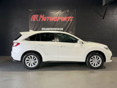 Used 2017 Acura RDX AWD w/ Technology Package image 2
