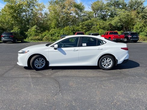 New 2026 Toyota Camry LE image 2