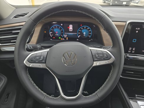 New 2025 Volkswagen Atlas SE image 10