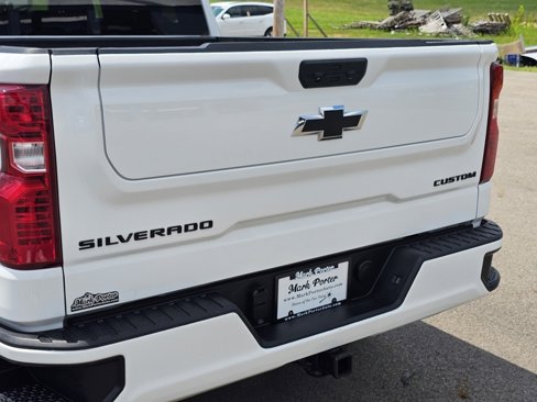 Used 2024 Chevrolet Silverado 1500 Custom w/ Turbomax Blackout Package image 15