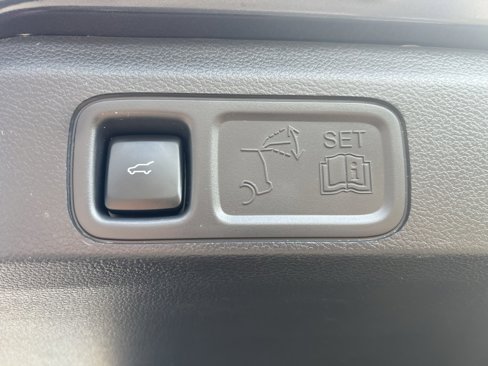 Used 2024 Ford Expedition Platinum image 31