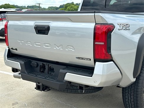 New 2025 Toyota Tacoma TRD Off-Road image 5