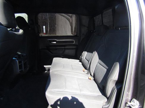 Used 2019 RAM 1500 Big Horn image 32
