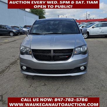 Used 2018 Dodge Grand Caravan SE image 2