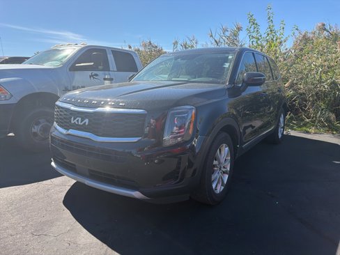 Used 2022 Kia Telluride LX image 3