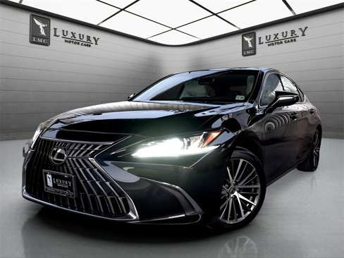 Used 2025 Lexus ES 350 w/ Premium Package image 3