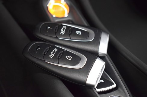New 2025 McLaren Artura Spider image 32