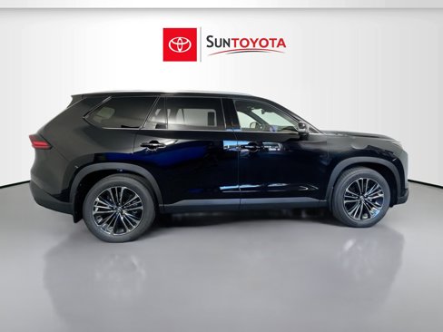 New 2026 Toyota Grand Highlander AWD Hybrid image 2
