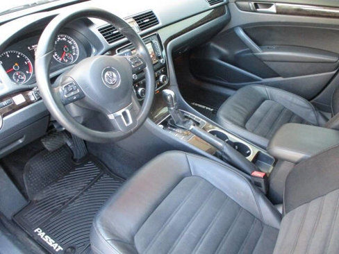 Used 2015 Volkswagen Passat TDI SEL Premium image 15