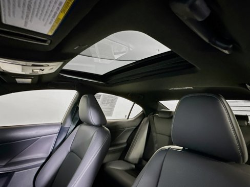 Used 2024 Lexus IS 350 F Sport image 25